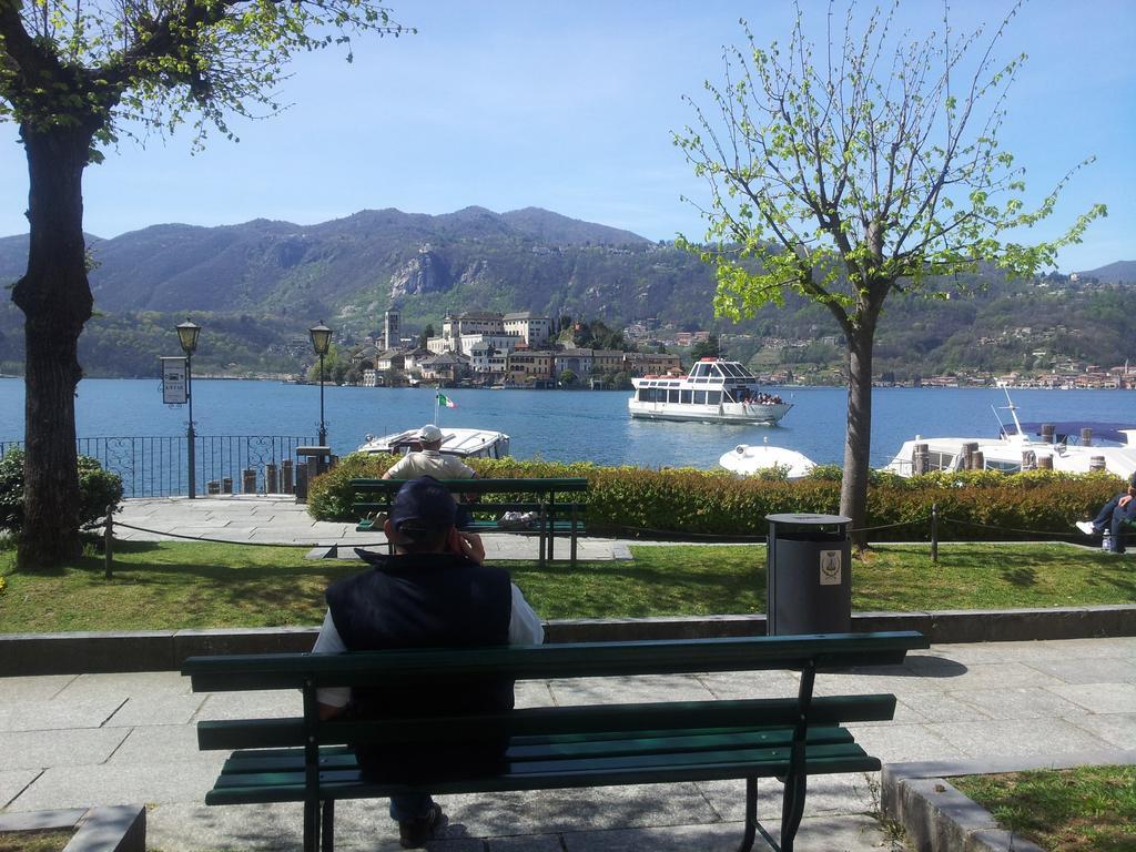 Hotel Camera Dolcenotte à Orta San Giulio Extérieur photo